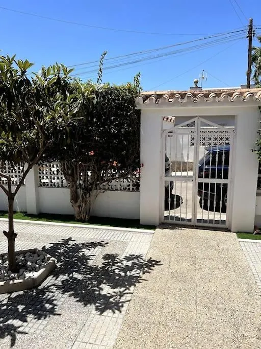 빌라 Detached Pool Villa, Idyllic Setting 450M To Beach 발리타드벨레즈 스페인