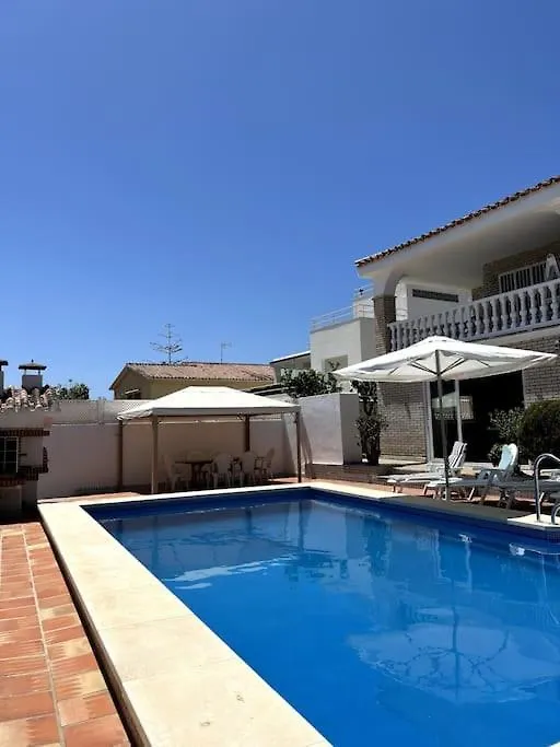 Detached Pool Villa, Idyllic Setting 450M To Beach 발리타드벨레즈
