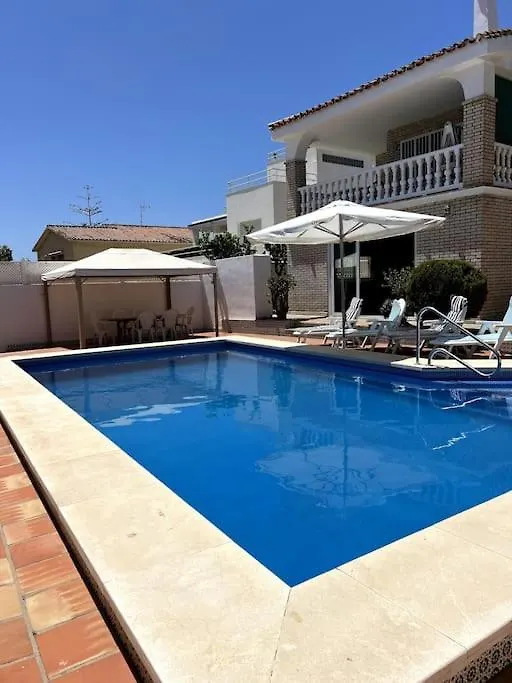 빌라 Detached Pool Villa, Idyllic Setting 450M To Beach 발리타드벨레즈